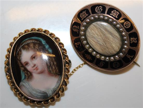 2 x Victorian brooches